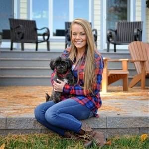 Meet your Posher, Holly